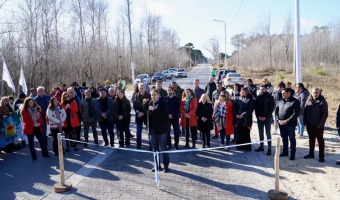 INAUGURACIN DE LA PAVIMENTACIN DE LOS ACCESOS DE MAR AZUL Y MAR DE LAS PAMPAS